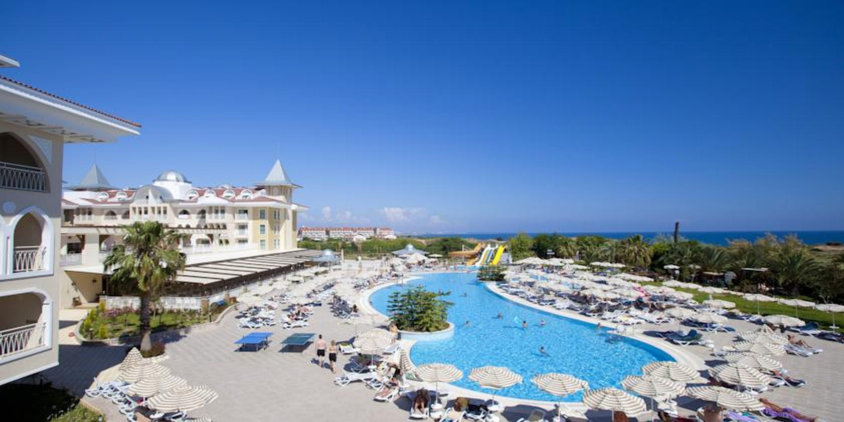 Star Resort Side